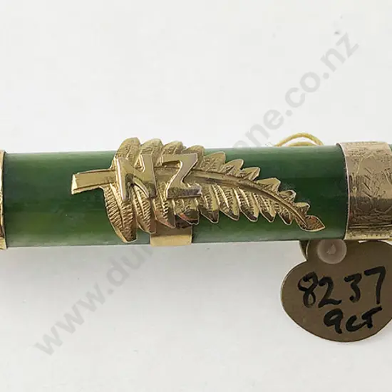 NZ 9ct Mounted Greenstone Bar Brooch