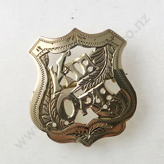 NZ Shield Brooch 'Kia Ora'