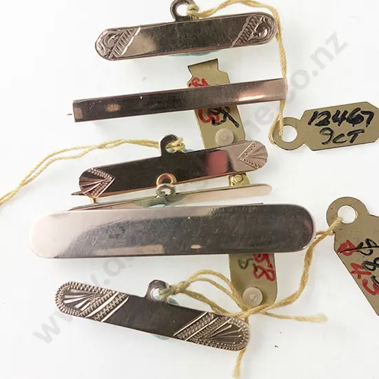 Six 9ct Pin Brooches