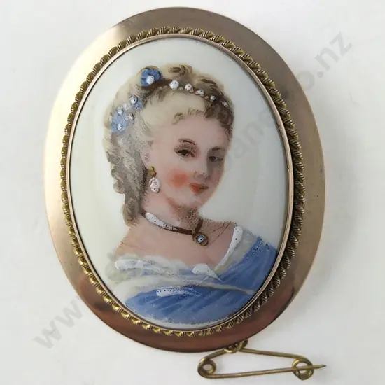9ct Framed Limoge Brooch