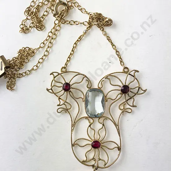 9ct Art Nouveau Pendant