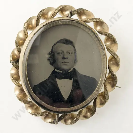 Large Victorian Gold Plated Locket Brooch