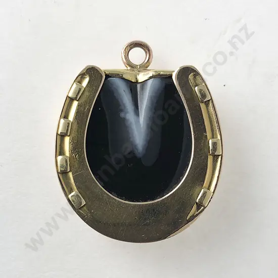 Victorian 15ct & Agate Locket Pendant