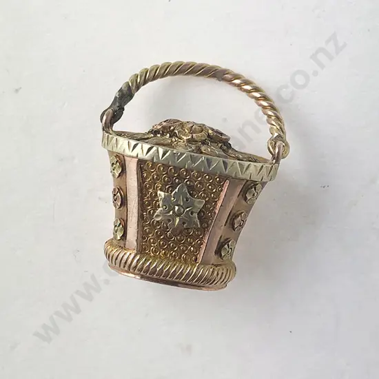 14ct Fancy Gold Basket Charm