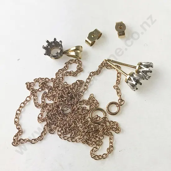 Pair 18ct Stud Earring Mounts & Pendant Mount