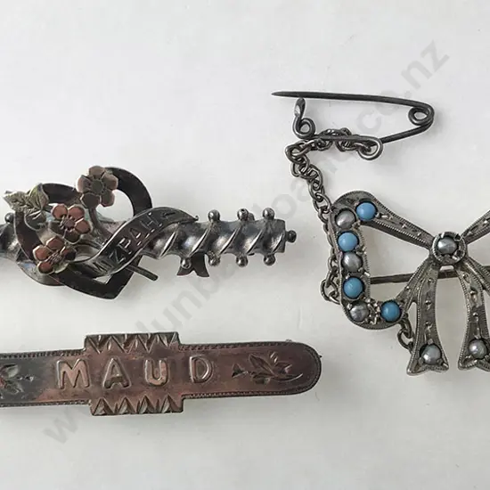 Two S/S Bar Brooches and Bow Brooch