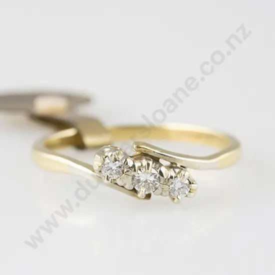 18ct Three Stone Diamond Ring