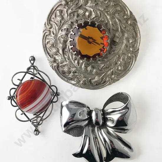 Large Scottish Plaid Brooch