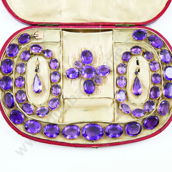 Early C19th Gold and Amethyst Jewellery Suite