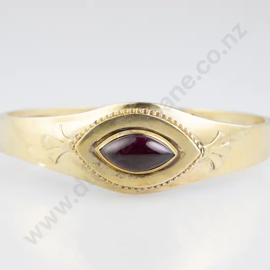 Victorian 18ct Single Cabochon Amethyst Hinged Snap Bangle