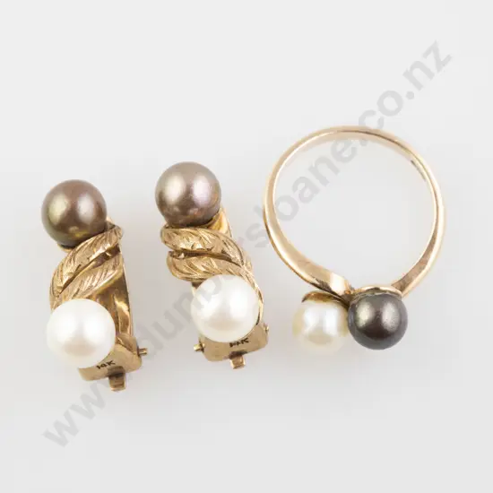 14ct Two Cultured Pearl Ring and Earrings