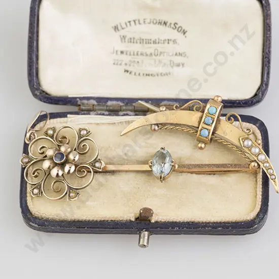 Two Edwardian 9ct Brooches and floret circlet pendant