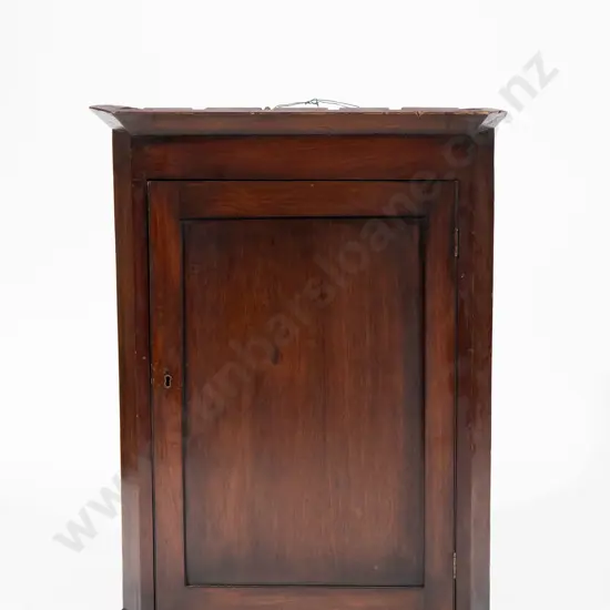 Geo III Mahogany Hanging Corner Cupboard
