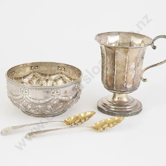 Vict S/S Sugar Bowl, 2 Spoons & Mug