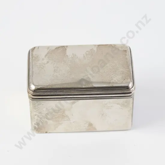 Geo IV Sterling Silver Nutmeg Box