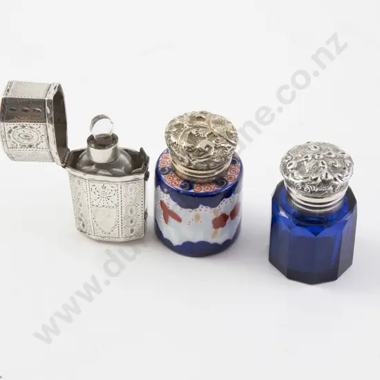 Georgian Silver Etui, Two Small Victorian Smelling Salt Pots