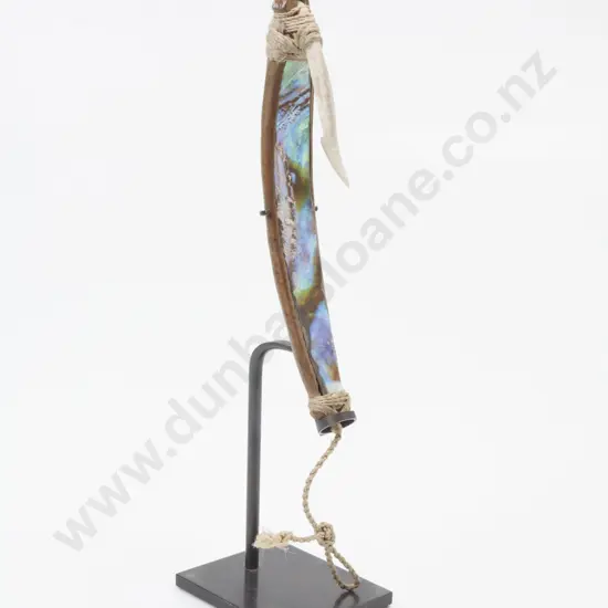 Late C19th/ Early C20th Pa Kahawai (Trolling Fish Hook). Wooden shank