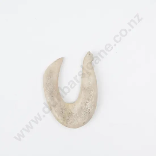 C18th or Earlier Maori Bone Matau (Fish Hook) - Y15229