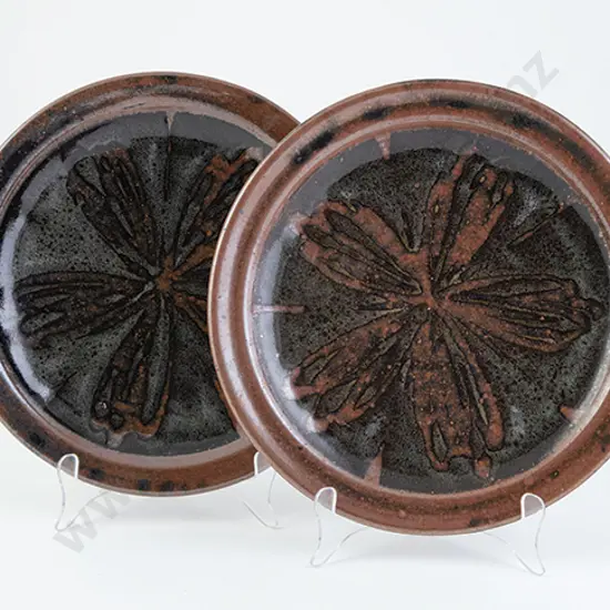 Mirek Smisek Pair Plates