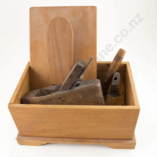 Kauri Shoe Shine Box, pair shoe lasts and tools
