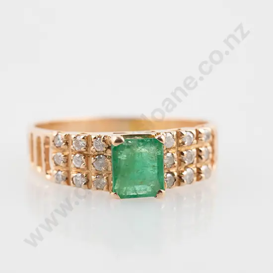 14ct Emerald & Diamond Ring