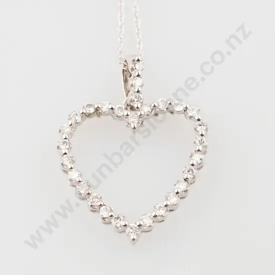 14ct White Gold Diamond Pendant & Chain