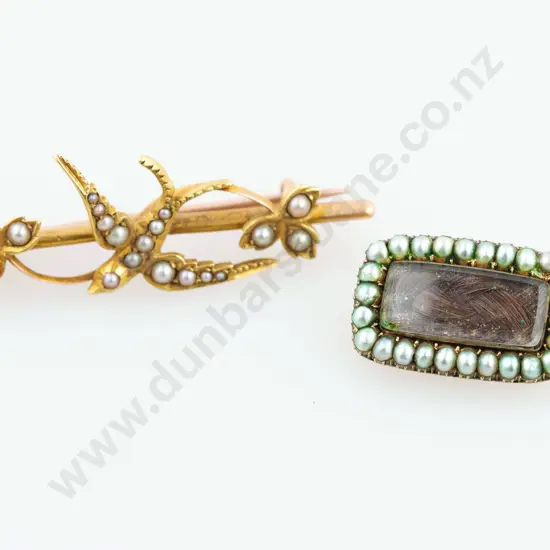 Vict 15ct Bar Brooch & 9ct Memorial Brooch