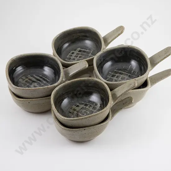 Mirek Smisek soup bowls with handles (8)