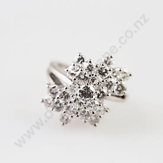 14ct White Gold 25stone Diamond Cluster Ring