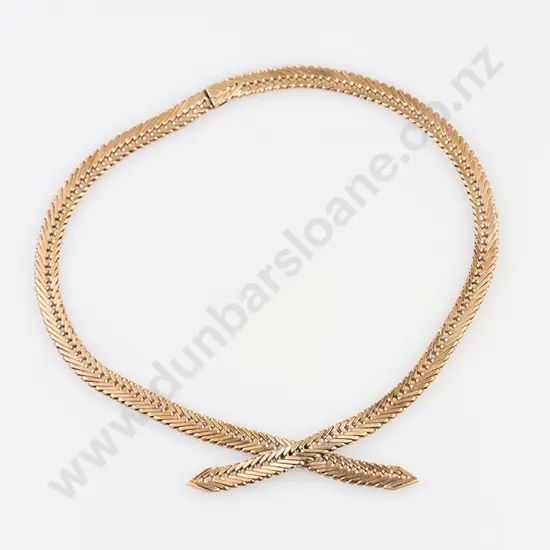 9ct Fancy 'Arrow' Link Crossed Necklet