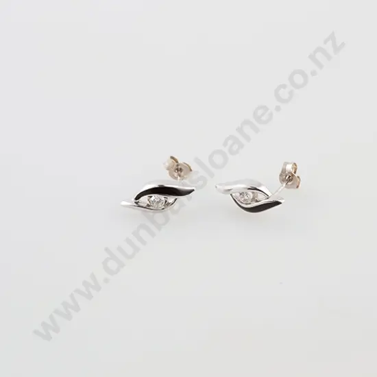 Pair 18ct Stud Earrings