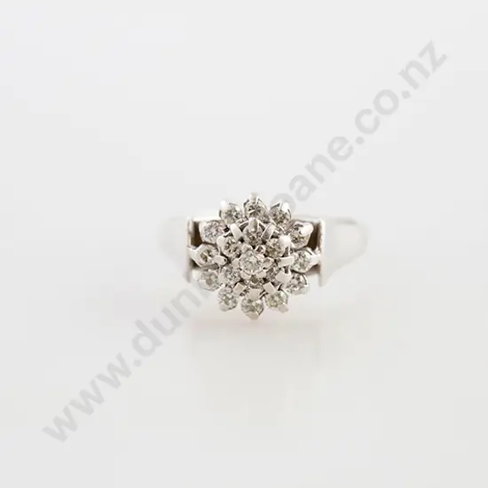 18ct White Gold 19stone Diamond Cluster Ring