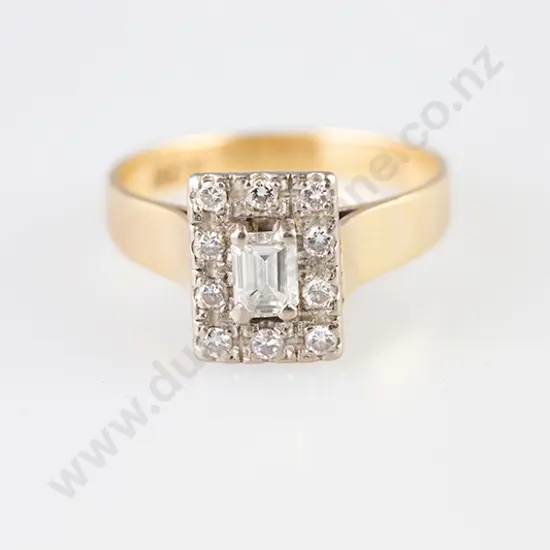 18ct Eleven Stone Diamond Cluster Ring