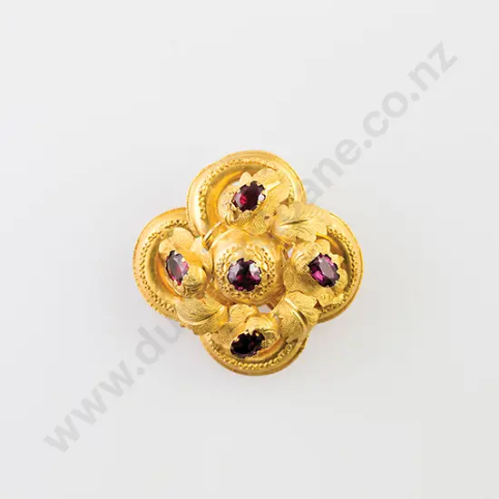 Victorian Cased 15ct Five Stone Garnet Target Brooch