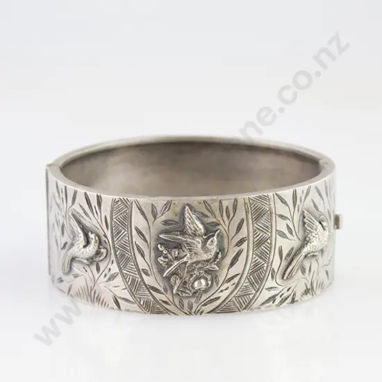 Victorian S/S Wide Hinged Snap Bangle