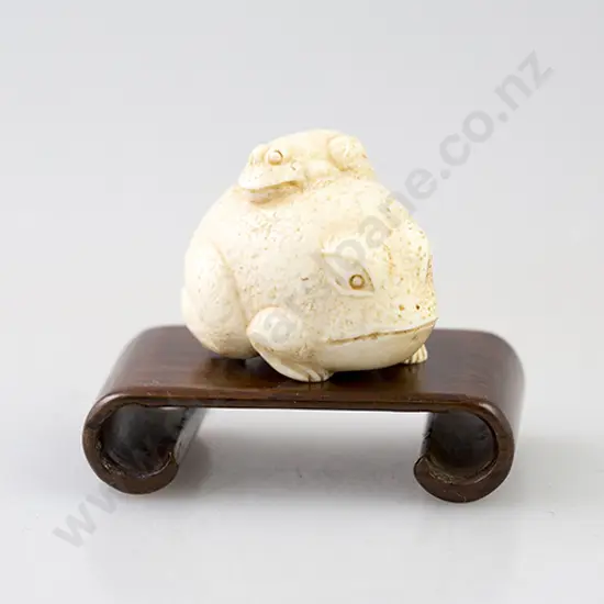 Signed Ivory Netsuke