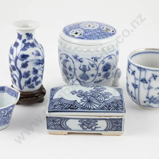 Collection of Underglaze Blue (11)