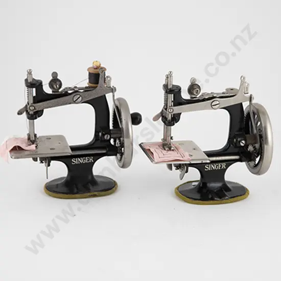 Miniature Singer Cast Iron No 20 Sewing Machine, Manual & Clamp