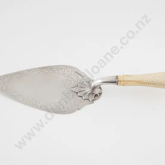 Vict S/S Ivory Handled Trowel