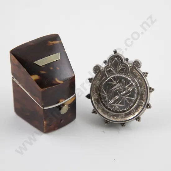 Vict Tortoiseshell Thimble Box