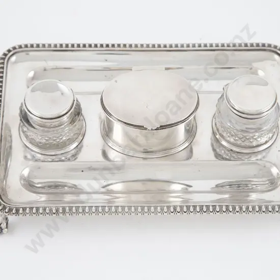 Vict S/S Oblong Deskstand