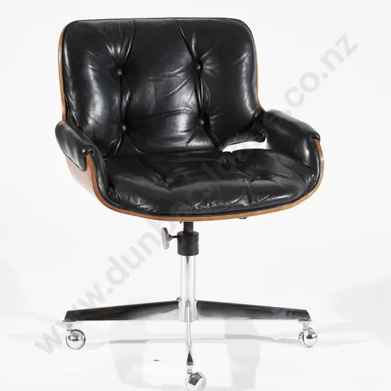 Japan Expo 1970 Swivel Chair by Michael Payne