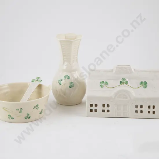 Belleek Thatched Cottage Night Light