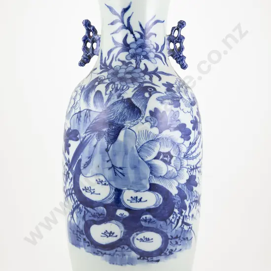 Large C20th Chinese Blue & White Vase