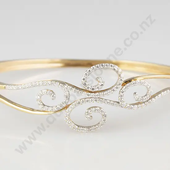 18ct 128stone Diamond Fancy Hinged Snap Bangle