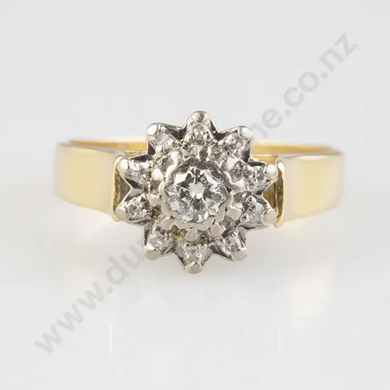 18ct Eleven Stone Diamond Cluster Ring
