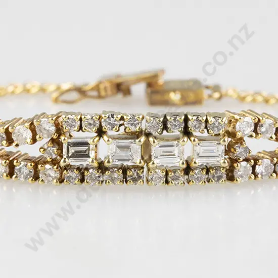 14ct 32stone Diamond Bracelet