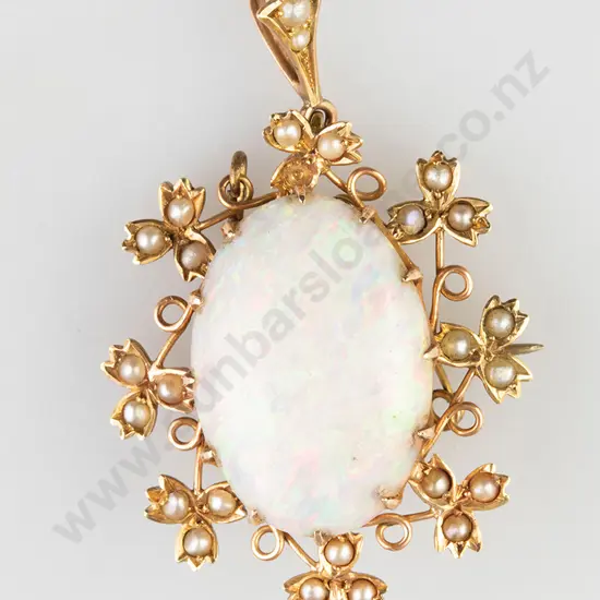 Victorian 15ct Single Milk Opal Brooch/Pendant