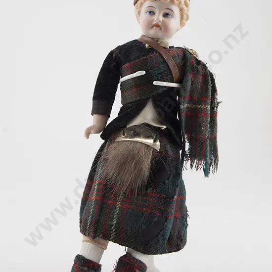 Moulded Head Shoulder Plate Doll