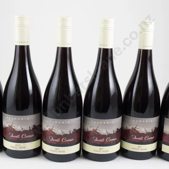 6 bottles Devil's Corner Tasmania Pinot Noir 2017